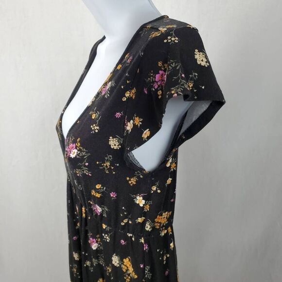 Forever 21 Small Black Floral V-neck sundress - Picture 7 of 10
